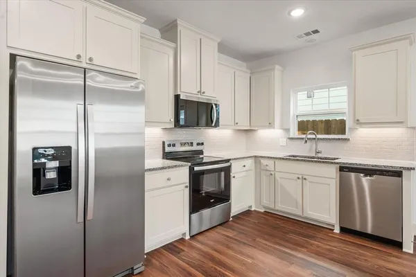 $2,395 | 506 East Kimball Street, Unit 2, Mansfield, TX 76063