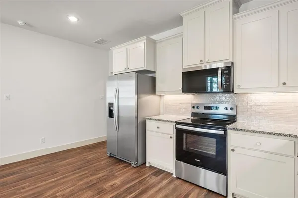 $2,395 | 506 East Kimball Street, Unit 2, Mansfield, TX 76063