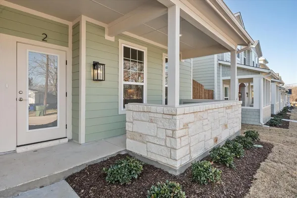 $2,395 | 506 East Kimball Street, Unit 2, Mansfield, TX 76063