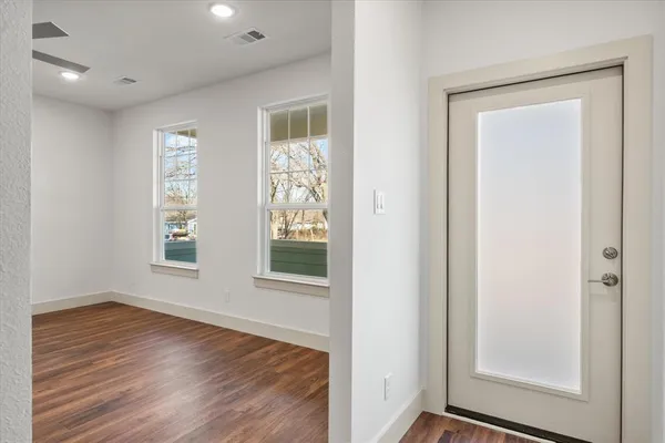 $2,395 | 506 East Kimball Street, Unit 2, Mansfield, TX 76063