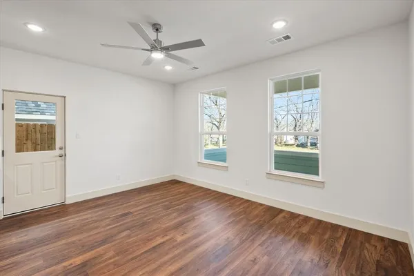 $2,395 | 506 East Kimball Street, Unit 2, Mansfield, TX 76063