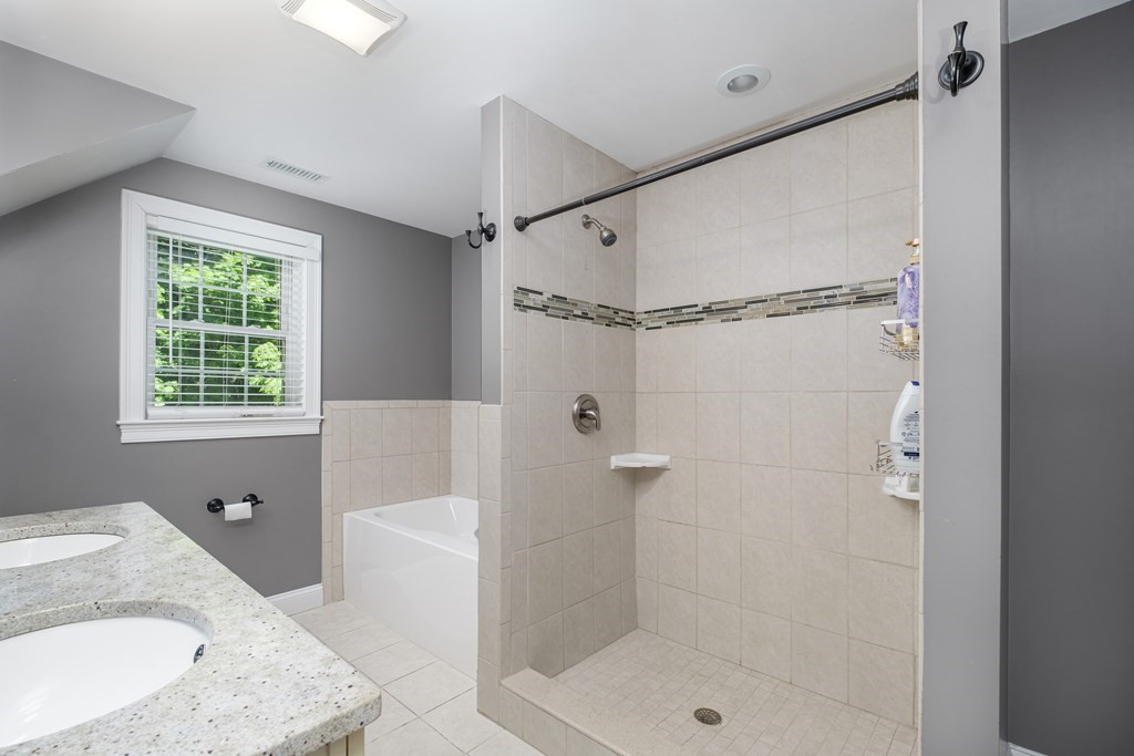 89 Overland Road, Unit 2 Waltham, MA 02451 - Photo 18 of 22