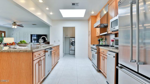 $1,601,000 | 2347 Caracas Street, La Crescenta, CA 91214