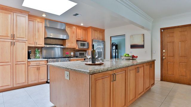 $1,601,000 | 2347 Caracas Street, La Crescenta, CA 91214