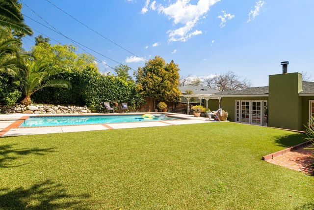 $1,601,000 | 2347 Caracas Street, La Crescenta, CA 91214