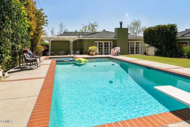 $1,601,000 | 2347 Caracas Street, La Crescenta, CA 91214