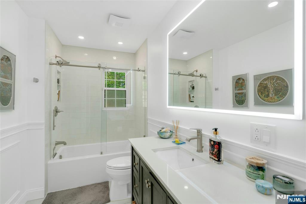 109 Malcolm Road Mahwah, NJ 07430 - Photo 28 of 43
