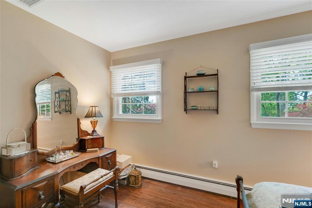 109 Malcolm Road Mahwah, NJ 07430 - Photo 30 of 43