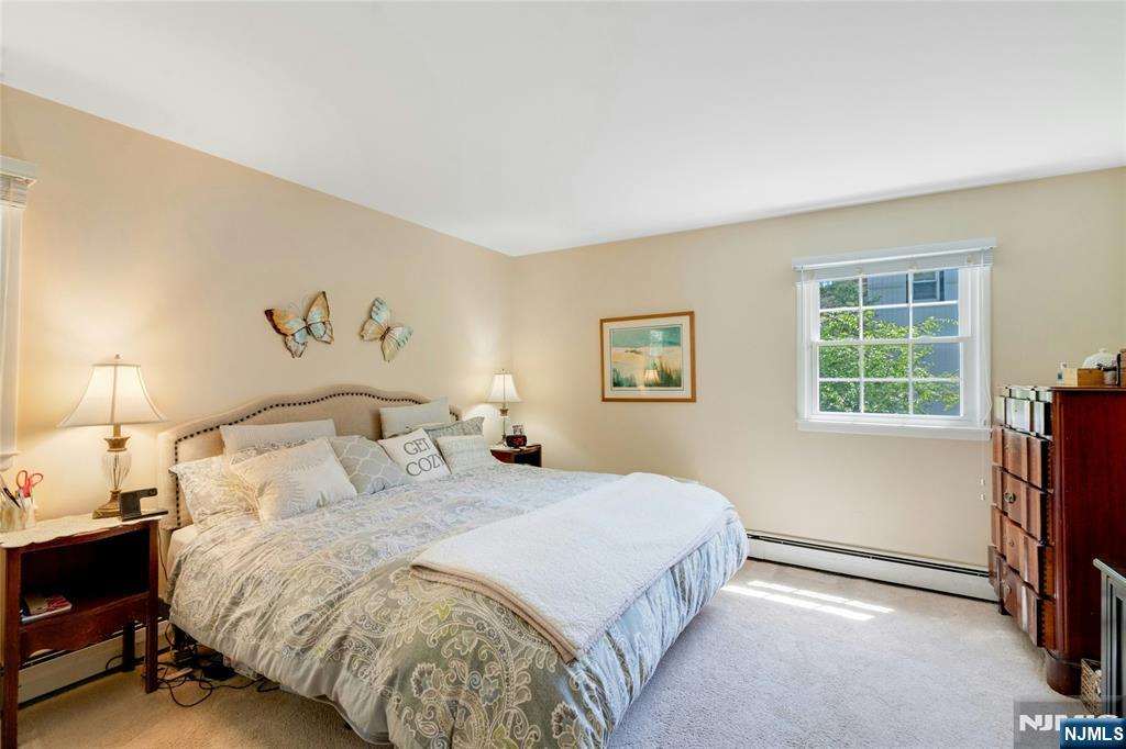 109 Malcolm Road Mahwah, NJ 07430 - Photo 33 of 43