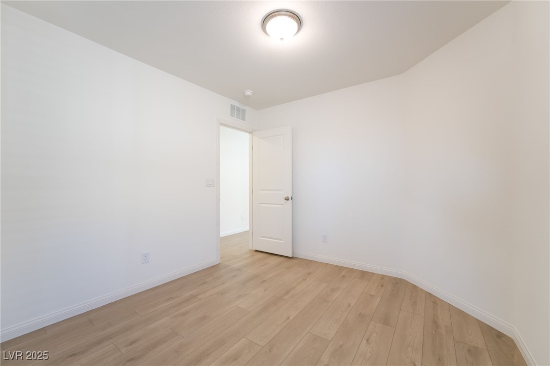 3895 Riley Rose Avenue Las Vegas, NV 89139 - Photo 12 of 22