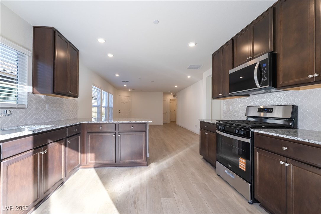 3895 Riley Rose Avenue Las Vegas, NV 89139 - Photo 5 of 22