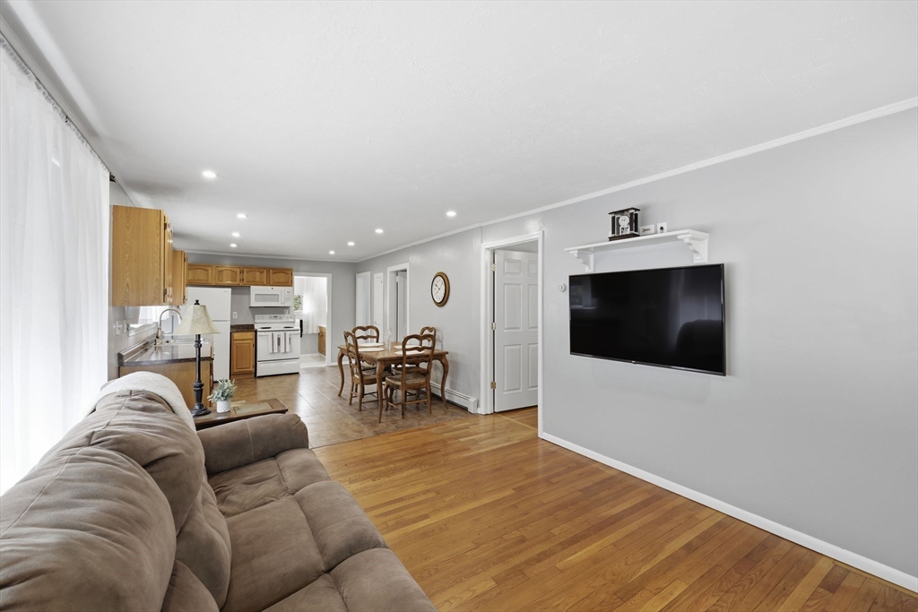 28 Rosina Road Weymouth, MA 02189 - Photo 11 of 41