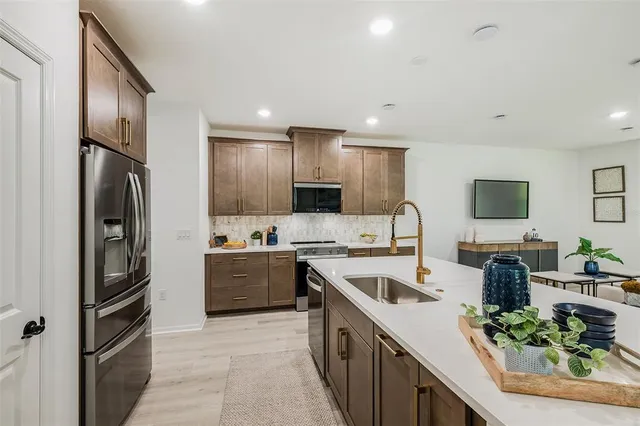 $481,270 | 1669 Greenleaf Wds Cove, Oviedo, FL 32765