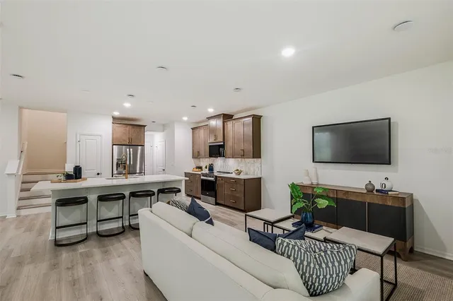 $481,270 | 1669 Greenleaf Wds Cove, Oviedo, FL 32765