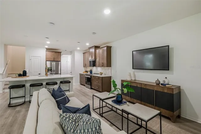 $481,270 | 1669 Greenleaf Wds Cove, Oviedo, FL 32765