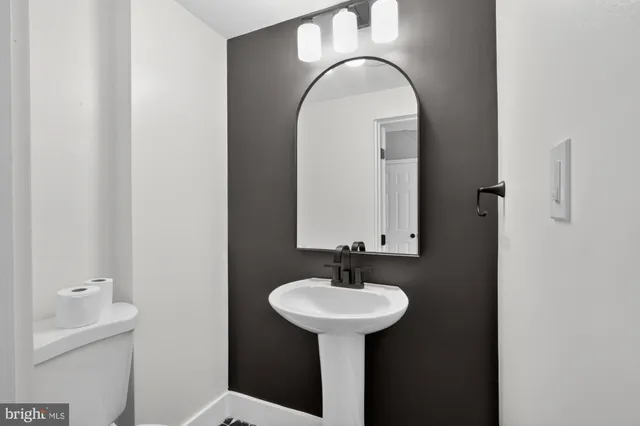 $2,395 | 1908 South Jessup Street, Philadelphia, PA 19148