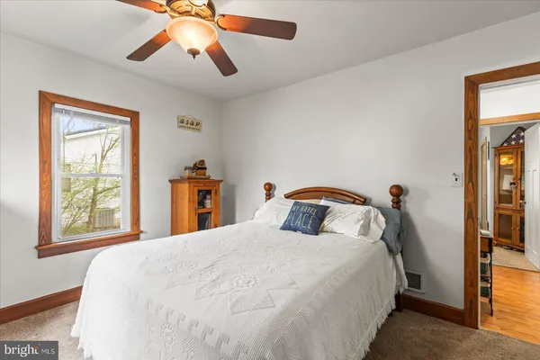 $260,000 | 318 West High Street, New Oxford, PA 17350