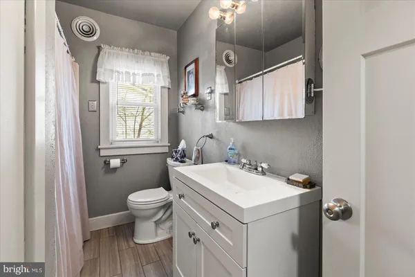$260,000 | 318 West High Street, New Oxford, PA 17350