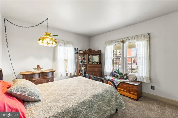 $260,000 | 318 West High Street, New Oxford, PA 17350