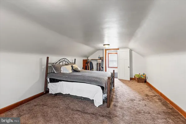 $260,000 | 318 West High Street, New Oxford, PA 17350