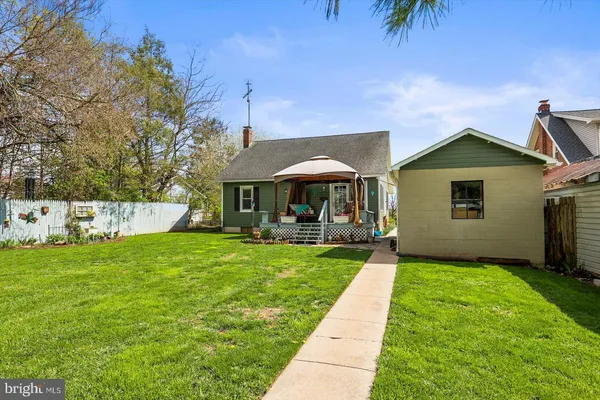 $260,000 | 318 West High Street, New Oxford, PA 17350