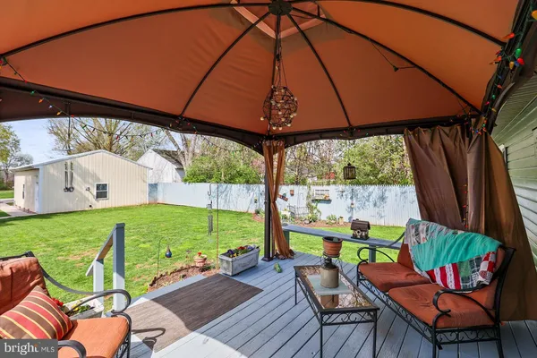 $260,000 | 318 West High Street, New Oxford, PA 17350