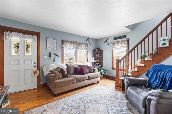 $260,000 | 318 West High Street, New Oxford, PA 17350