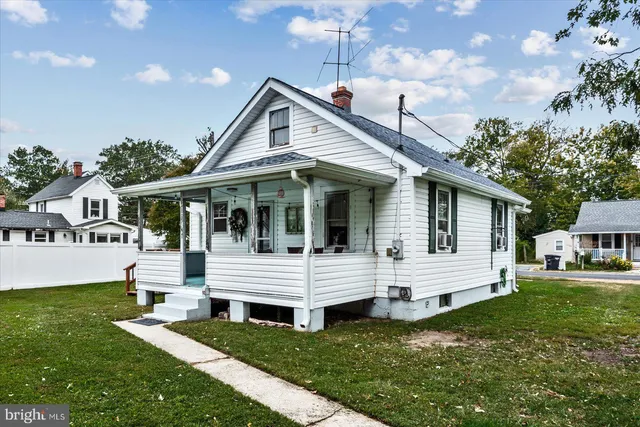 $325,000 | 314 Lafayette Street, Colonial Beach, VA 22443