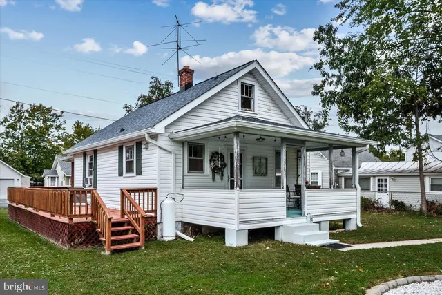 $325,000 | 314 Lafayette Street, Colonial Beach, VA 22443