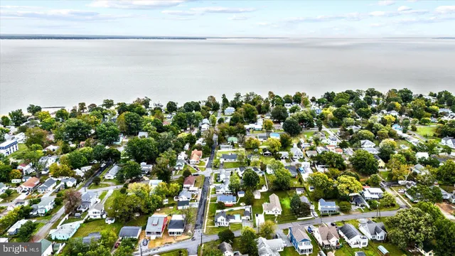 $325,000 | 314 Lafayette Street, Colonial Beach, VA 22443