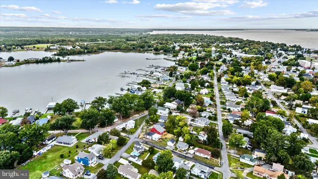 $325,000 | 314 Lafayette Street, Colonial Beach, VA 22443