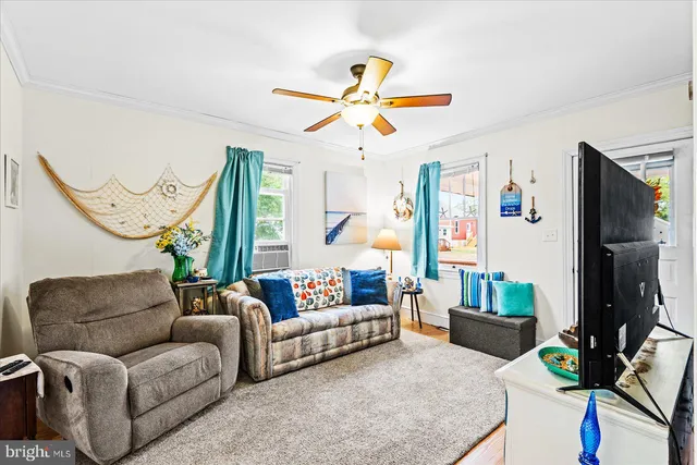 $325,000 | 314 Lafayette Street, Colonial Beach, VA 22443