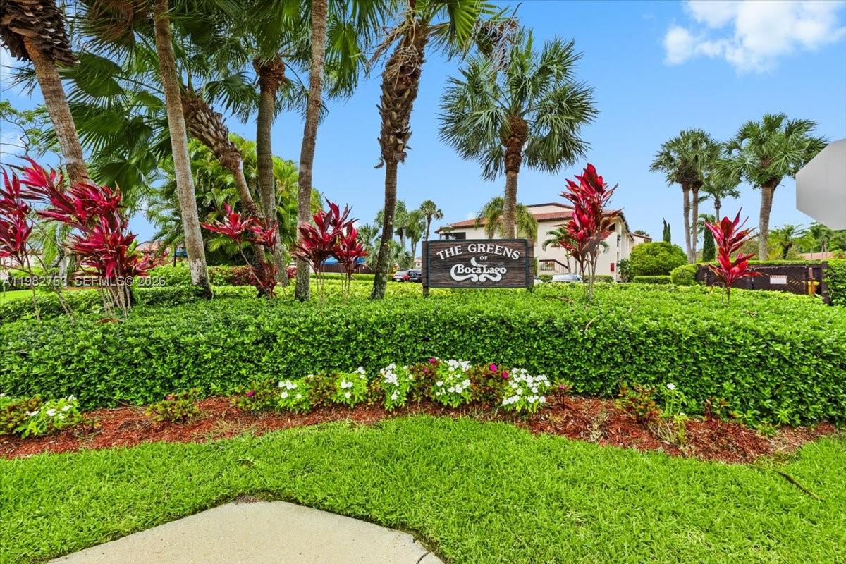7944 Eastlake Drive, Unit D Boca Raton, FL 33433 - Photo 28 of 29 a view of a park with a palm tree