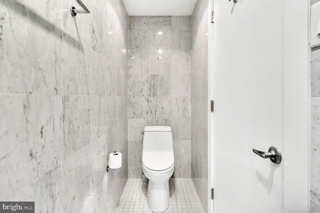 $600,000 | 521 Pine Street, Unit 3, Philadelphia, PA 19106