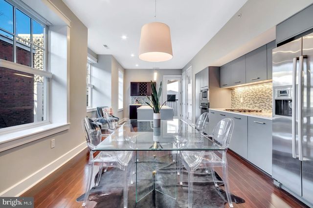 $600,000 | 521 Pine Street, Unit 3, Philadelphia, PA 19106