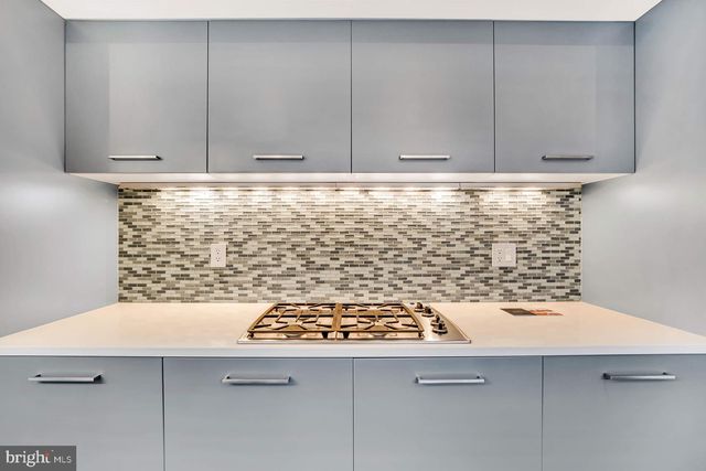 $600,000 | 521 Pine Street, Unit 3, Philadelphia, PA 19106