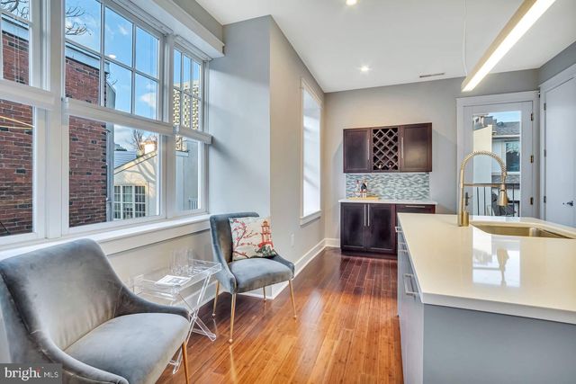 $600,000 | 521 Pine Street, Unit 3, Philadelphia, PA 19106