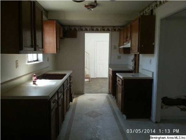709 19th Street Southwest Birmingham, AL 35211 - Photo 3 of 7