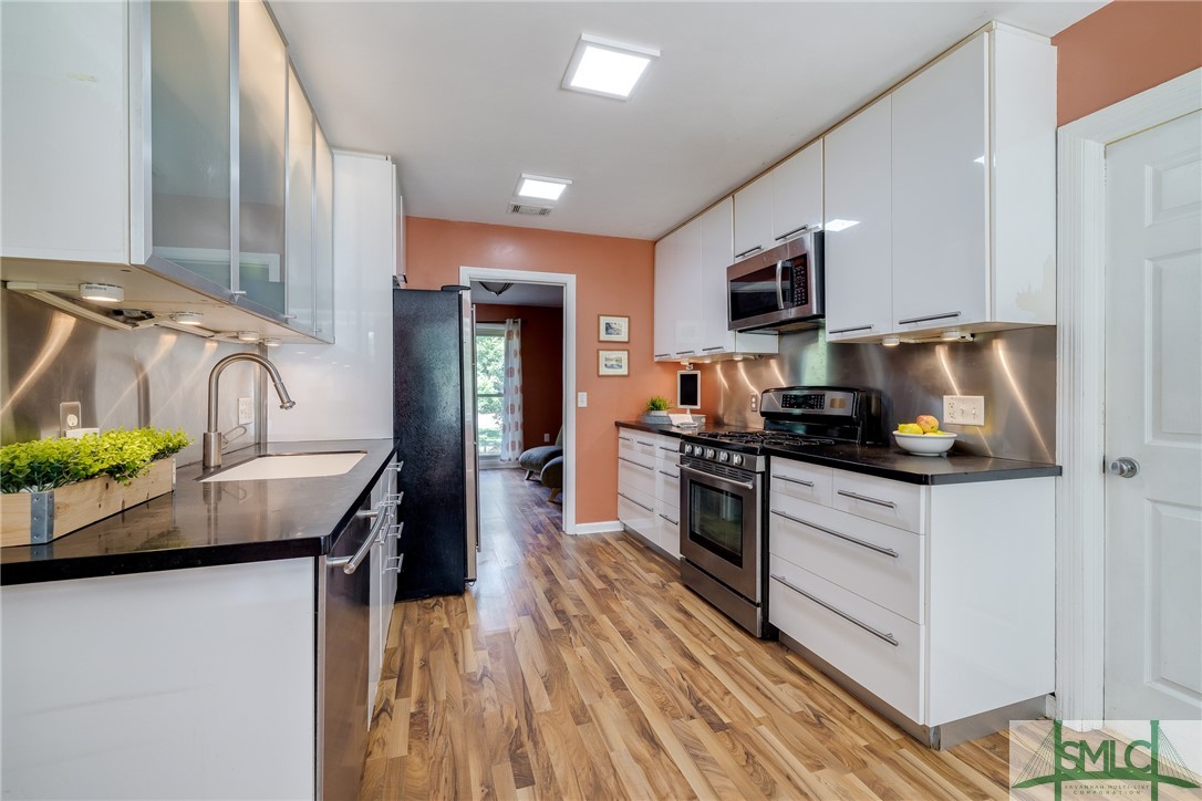 111 Chatsworth Road Savannah, GA 31410 - Photo 14 of 41