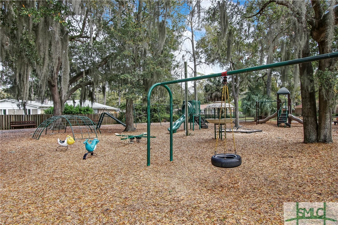 111 Chatsworth Road Savannah, GA 31410 - Photo 39 of 41