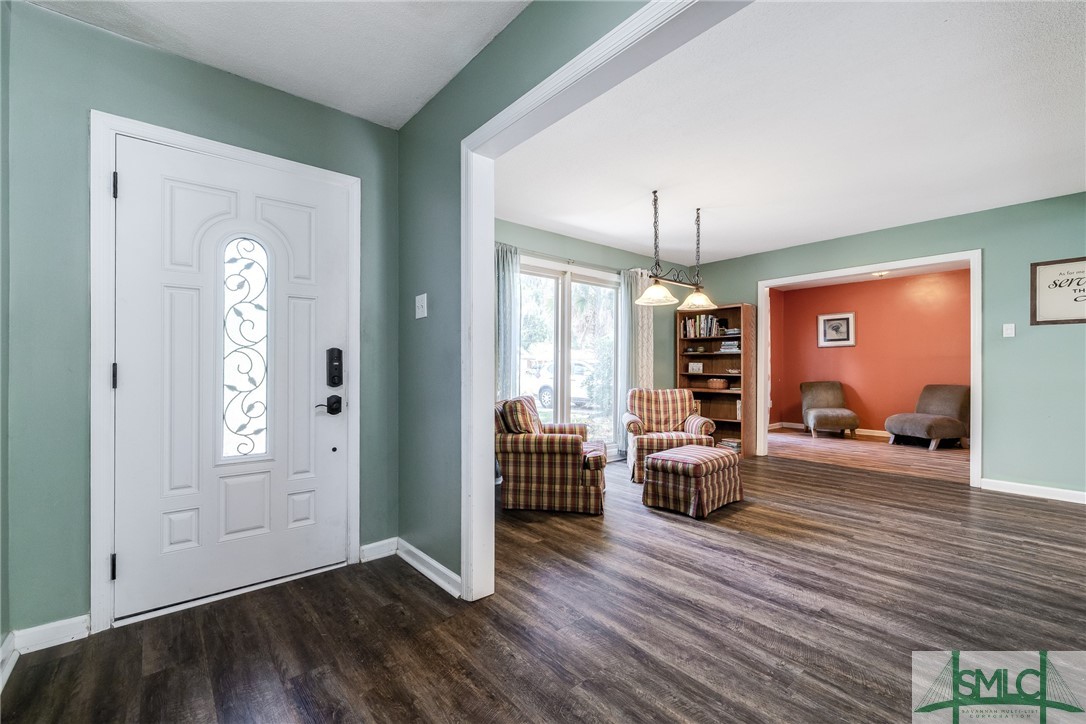 111 Chatsworth Road Savannah, GA 31410 - Photo 4 of 41