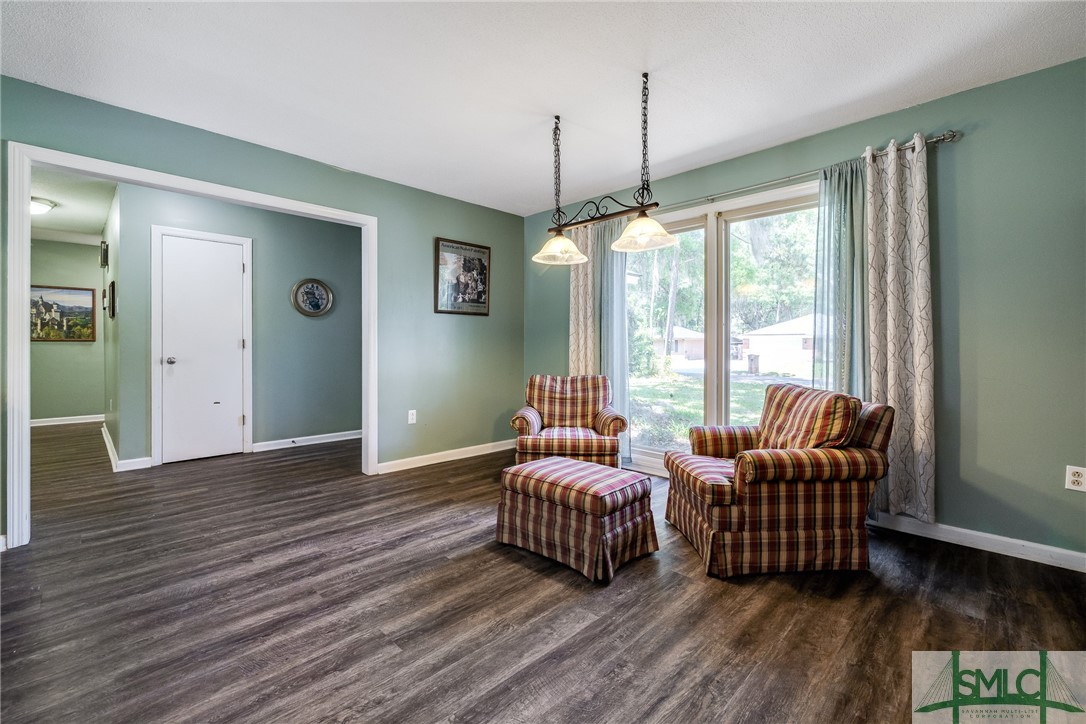 111 Chatsworth Road Savannah, GA 31410 - Photo 5 of 41