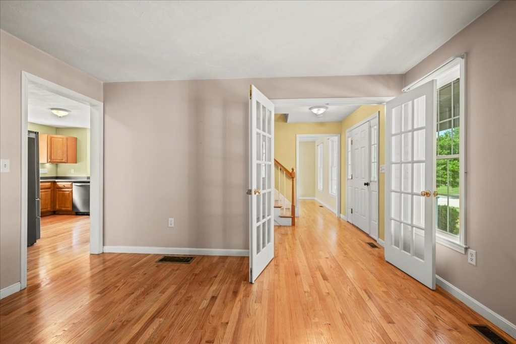 20 Hilltop Farm Road Auburn, MA 01501 - Photo 14 of 40