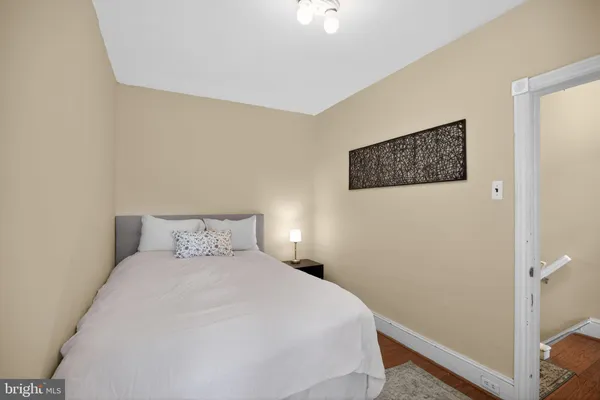 $424,900 | 132 East Hartwell Lane, Philadelphia, PA 19118