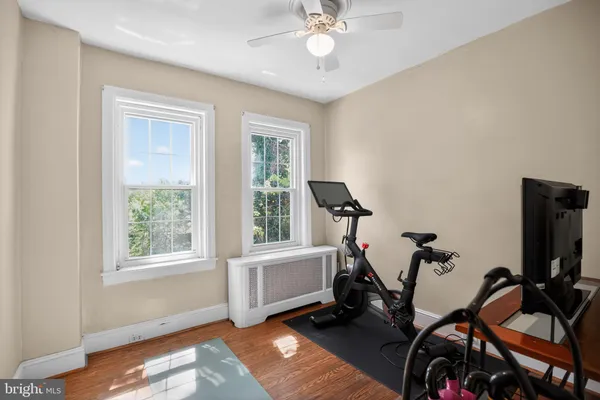 $424,900 | 132 East Hartwell Lane, Philadelphia, PA 19118