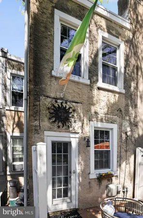 $424,900 | 132 East Hartwell Lane, Philadelphia, PA 19118
