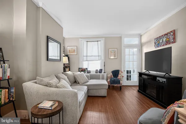 $424,900 | 132 East Hartwell Lane, Philadelphia, PA 19118