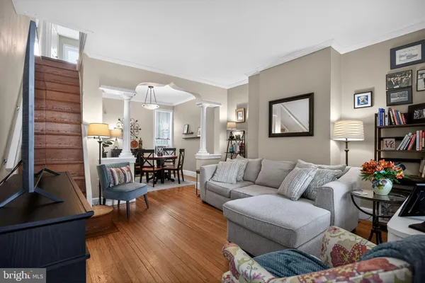 $424,900 | 132 East Hartwell Lane, Philadelphia, PA 19118