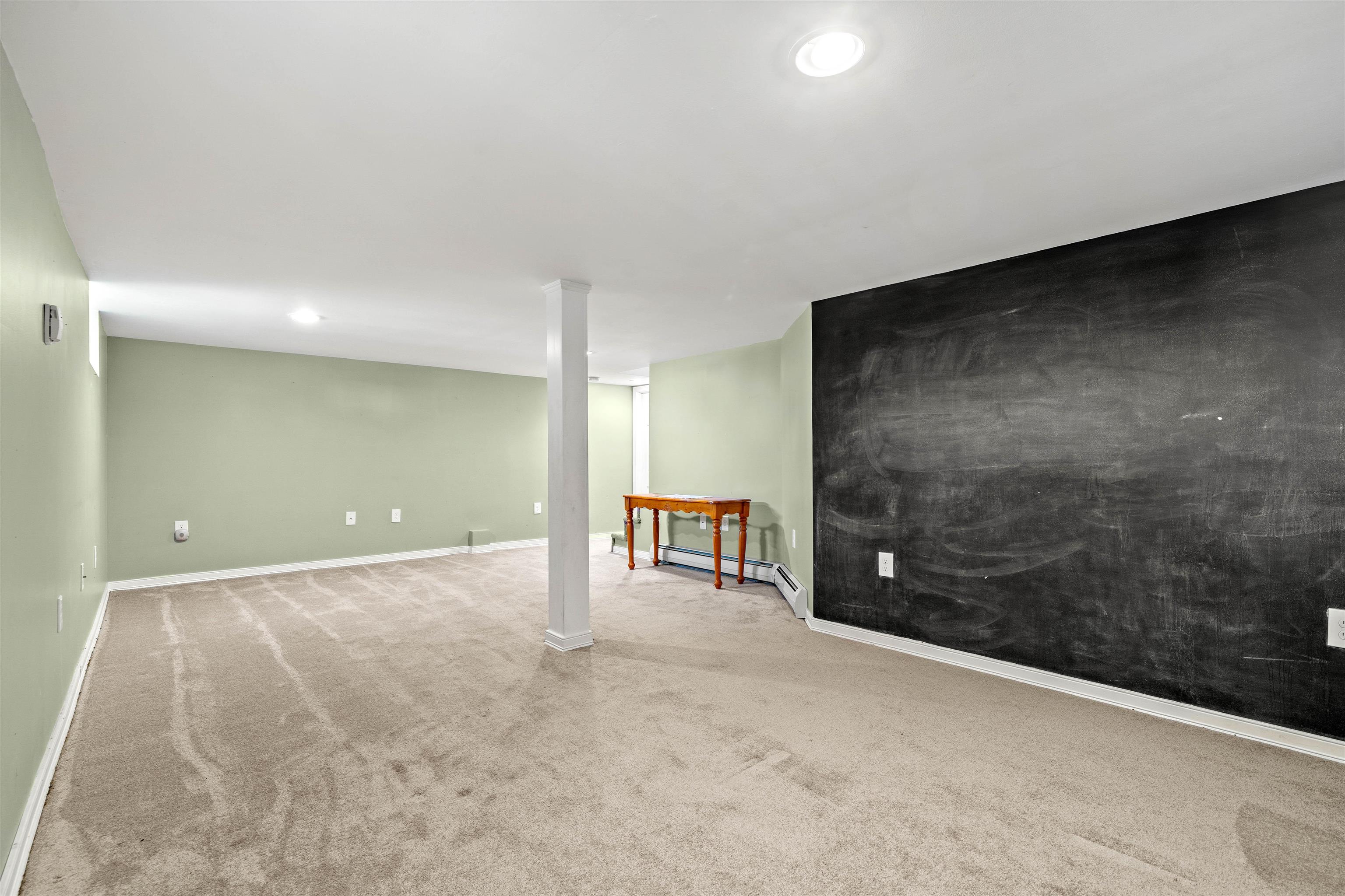 267 Cilley Road Manchester, NH 03103 - Photo 18 of 29 Gallery Image 18