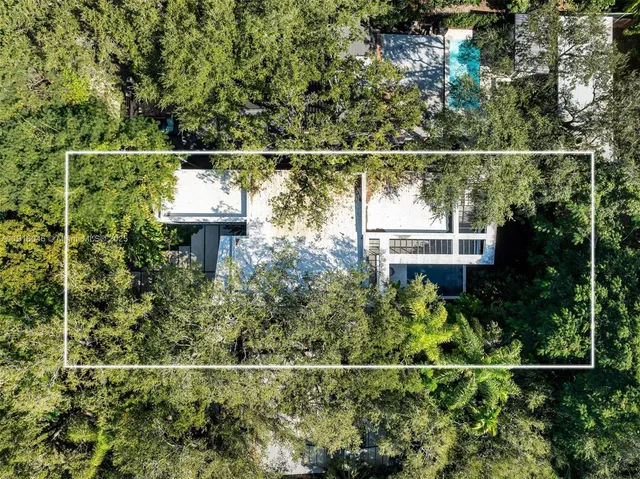 $5,895,000 | 3670 Avocado Avenue, Miami, FL 33133